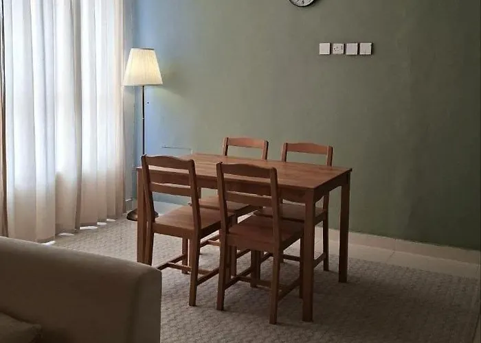 Lady'S Shared Room In Hostel