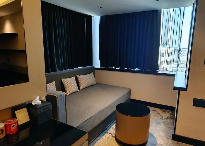The V Hotel