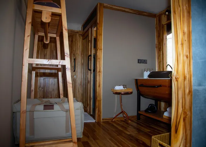Bech Serengeti Luxury Camp