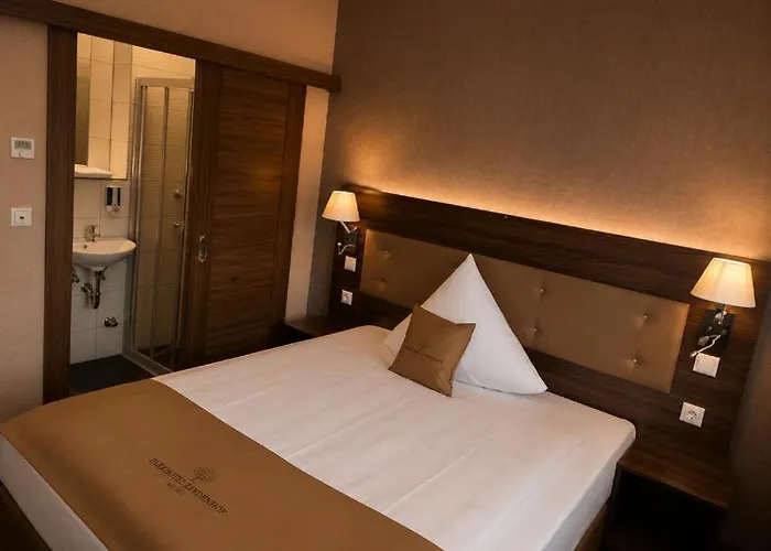 Hotel am Rondo KOSTENLOSE PARKPLÄTZE