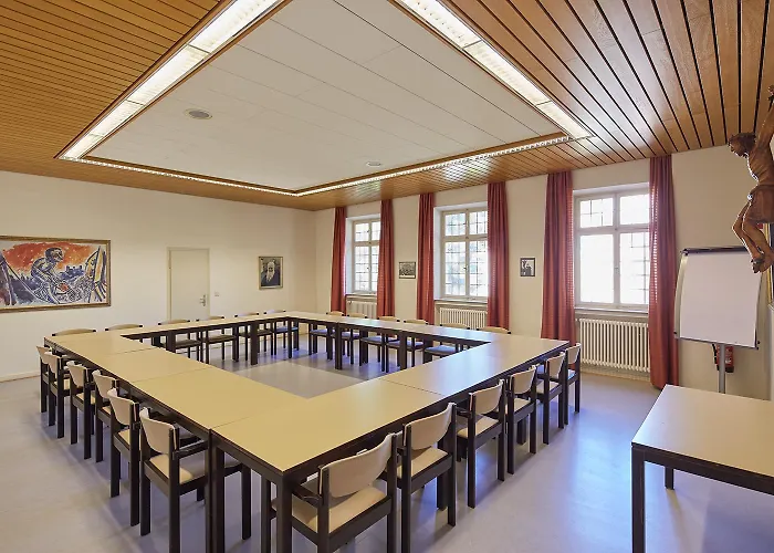 Marienau Tagungs- Und Gaestehaus, Spiritueller Flair Am Wallfahrtsort Schoenstatt