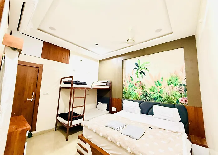 Hotel Maheshwar Stay