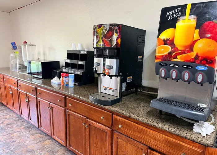 Roseville Budget Inn