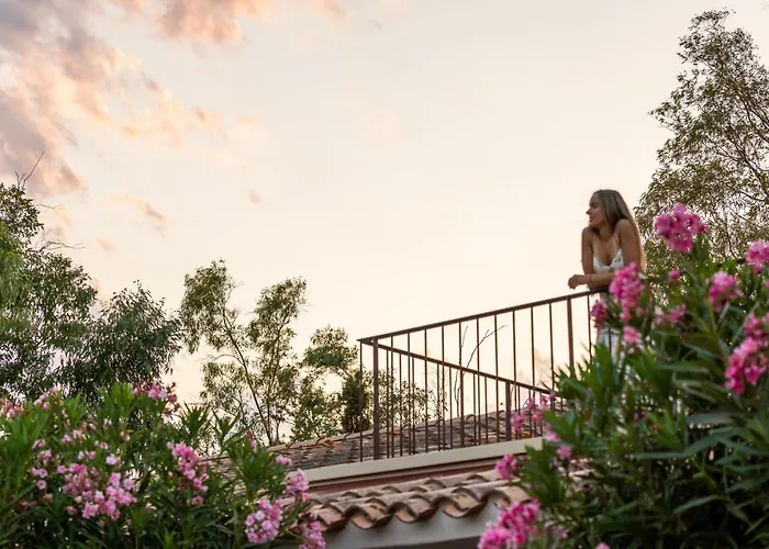 Les Suites De Chateau Roussillon - Les Suites Collection