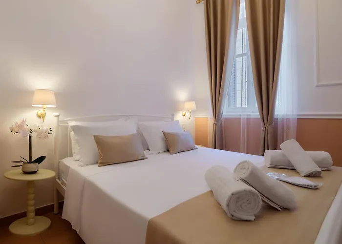 Aphrodite Luxury Rooms