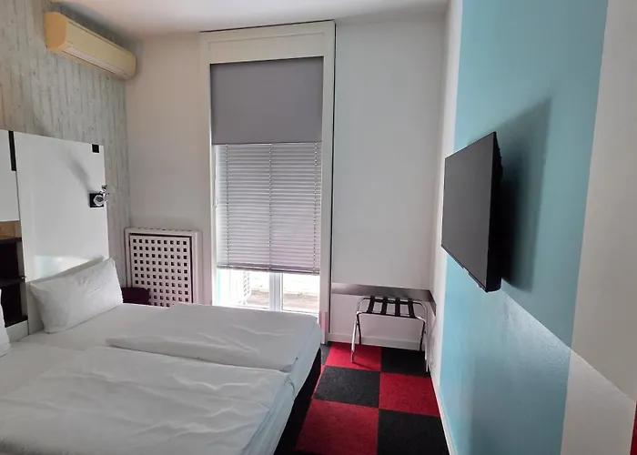 Hotel Cristall - Frankfurt City