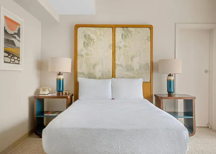 White Sands Hotel