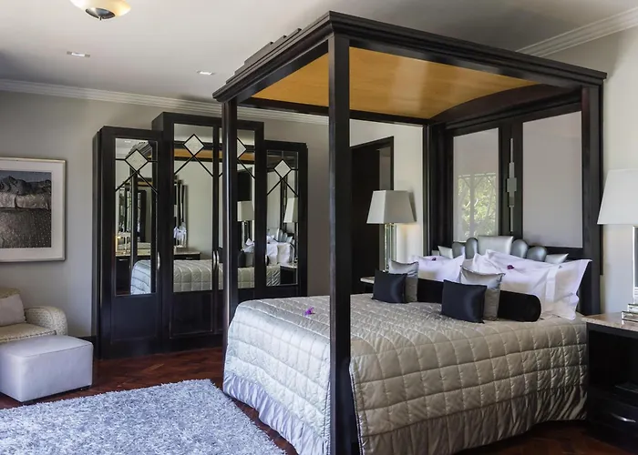Mantis No5 Boutique Art Hotel