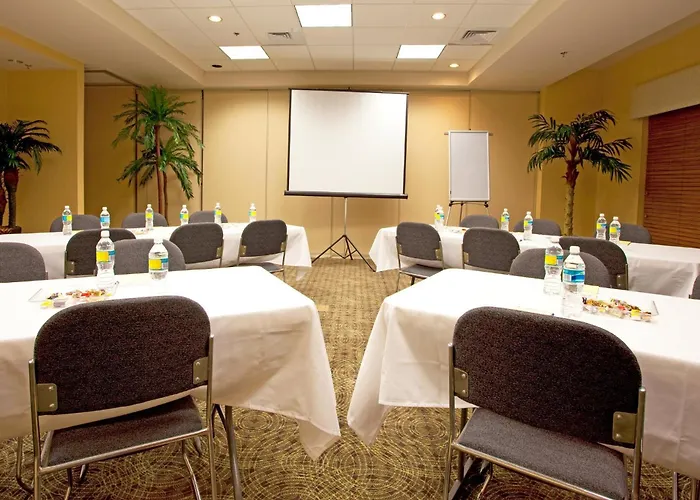 Holiday Inn Express Hotel & Suites Chaffee - Jacksonville West By Ihg