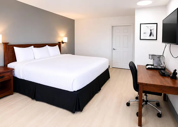 Maritime Inn, An Ascend Collection Hotel