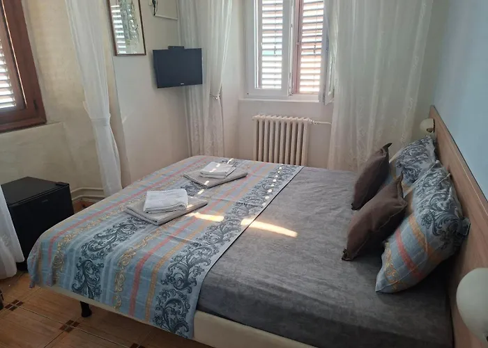 Garni Hotel Pana-Eustahije 253