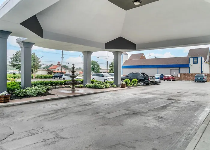 Quality Inn & Suites Livonia - Detroit