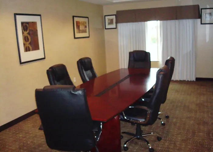 Holiday Inn Express & Suites Clovis Fresno Area By Ihg