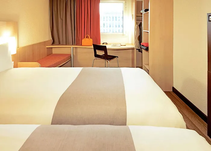 Ibis Paris La Defense Esplanade