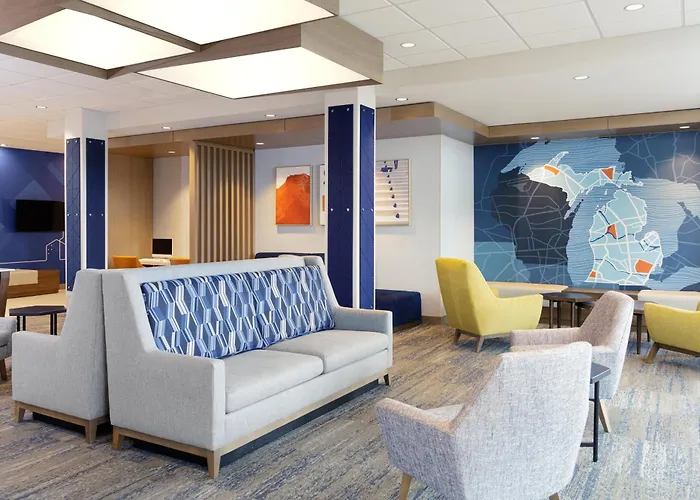 Holiday Inn Express & Suites Hawthorne - Elmsford North By Ihg