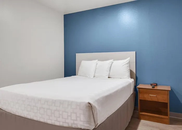 Woodspring Suites Conroe