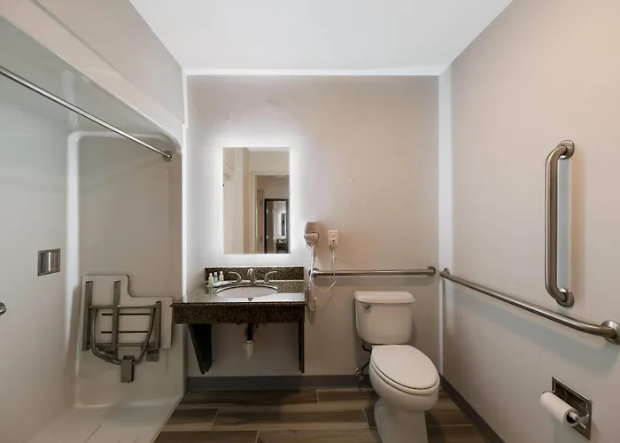 Quality Inn & Suites Artesia