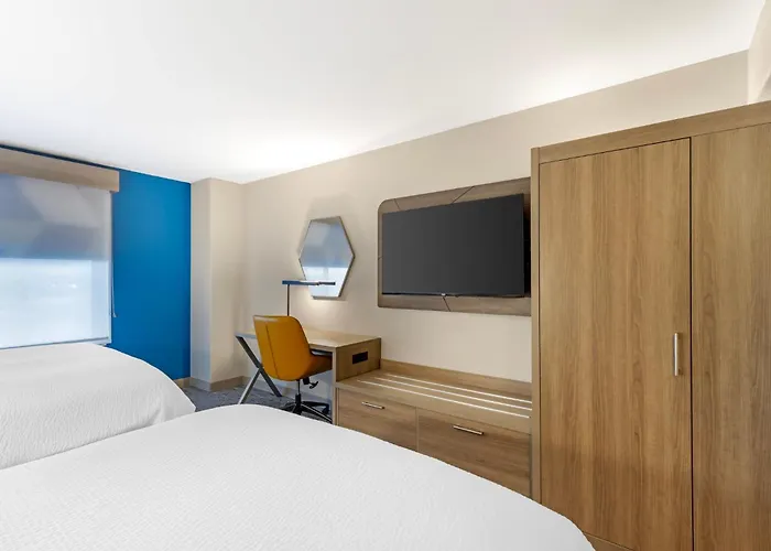 Holiday Inn Express & Suites Douglas By Ihg