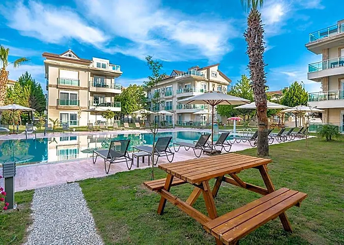 Belek Deluxe Suit