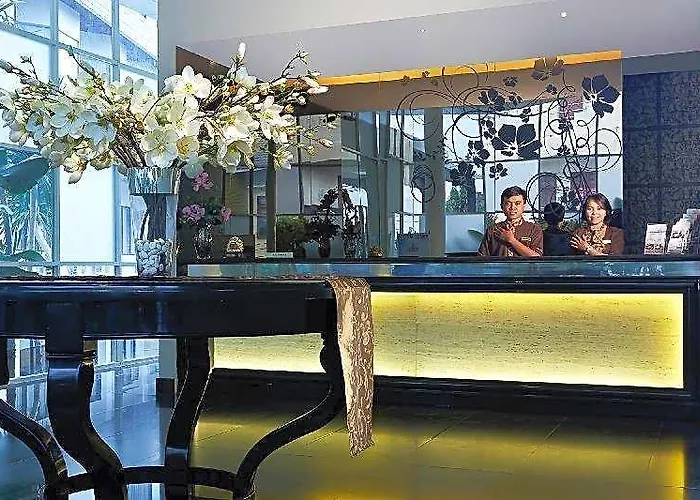 Grand Kecubung Hotel