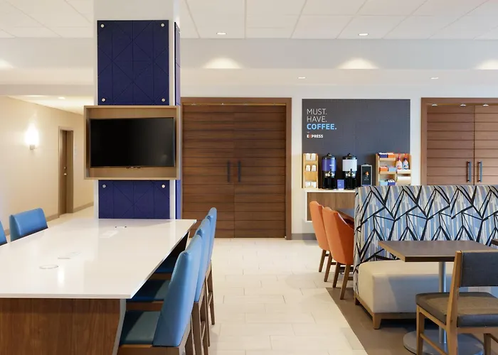 Holiday Inn Express & Suites Sarasota Bradenton By Ihg