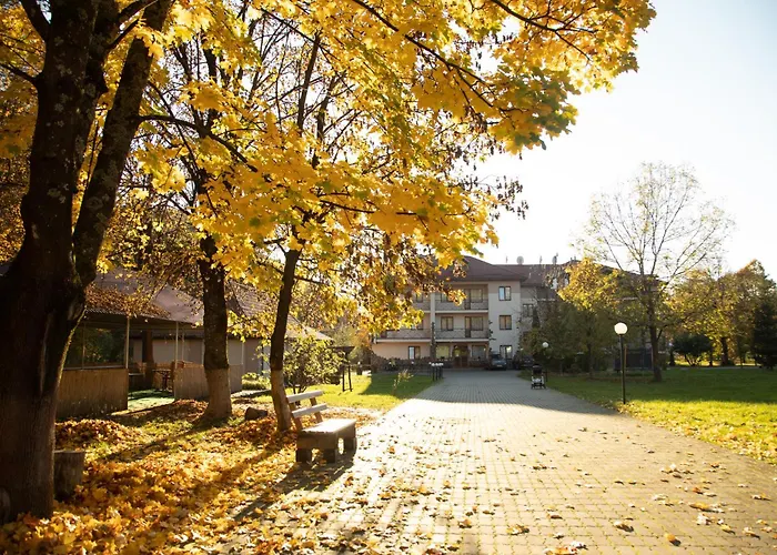 Bogolvar Retreat Resort - Курорт Для Усамітнення "Богольвар"
