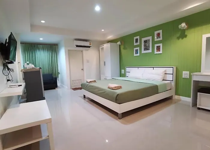 Uj Apartment