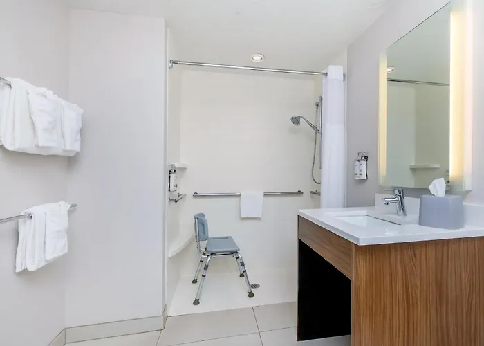 Holiday Inn Express Hotel & Suites Medford-Central Point By Ihg
