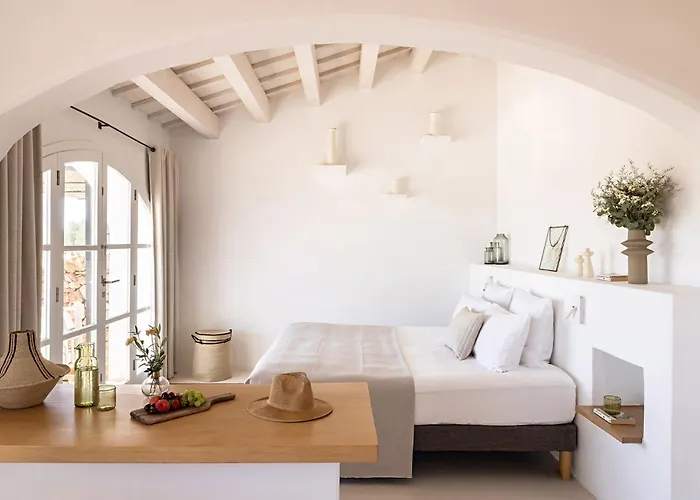 Torre Vella - Fontenille Collection
