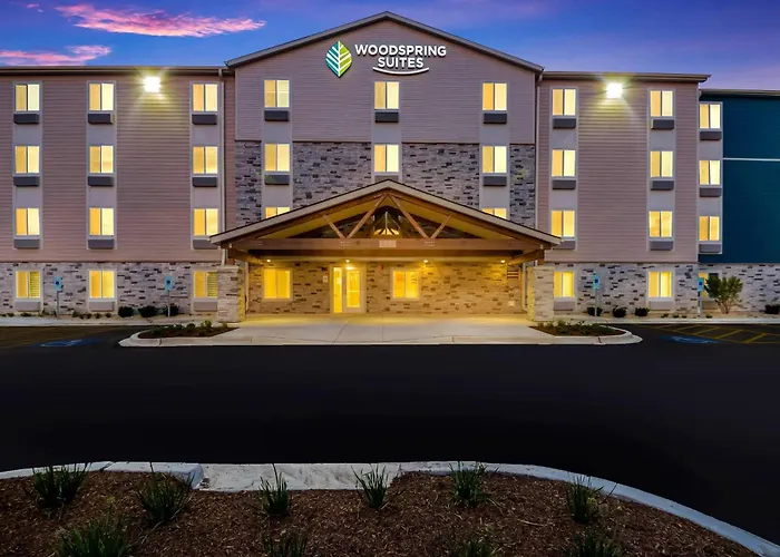 Woodspring Suites Chicago Addison