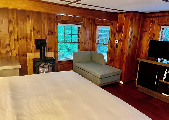 White Mountain Cottages