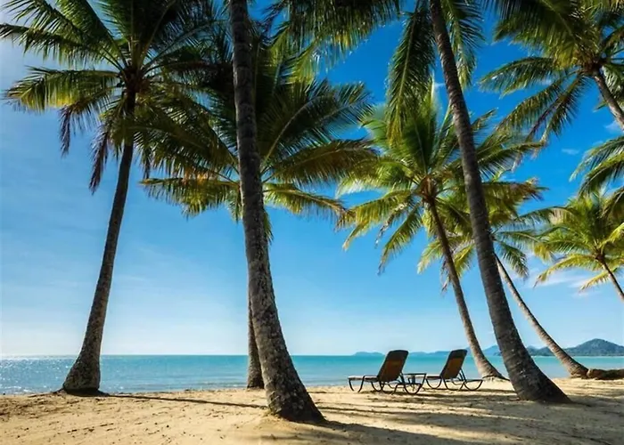 Palm Cove Studio Apartments