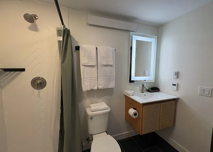 Yodeler Motel