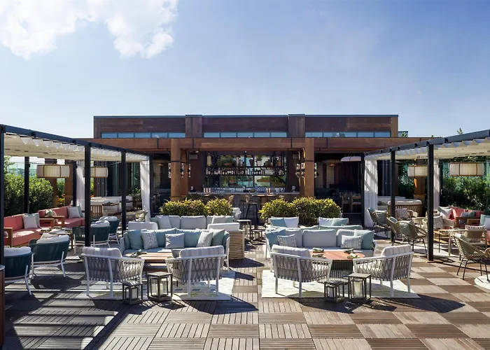 The Ray Hotel Delray Beach, Curio Collection By Hilton