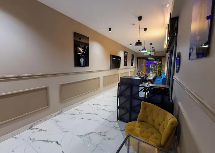 Euronova Hotel & Suites