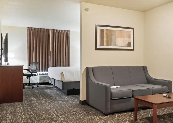 Cobblestone Hotel & Suites - Alpine