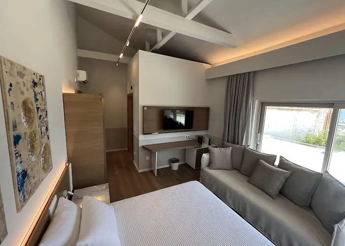 Studio Nikiti Beach