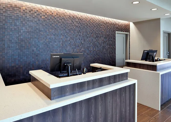 Residence Inn By Marriott Bakersfield West