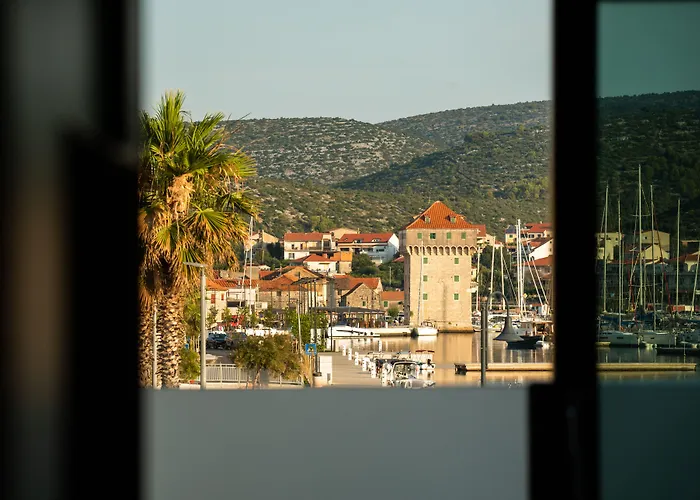 Marinus Beach Hotel