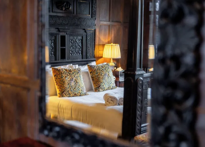 Weston Manor Hotel