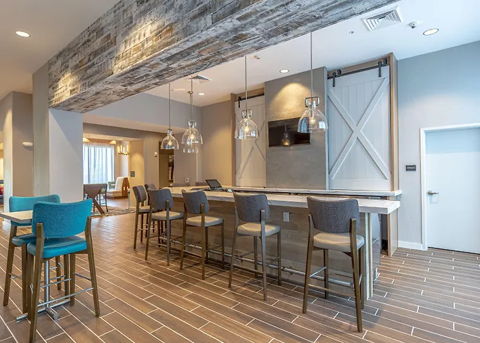 Hampton Inn & Suites Raleigh Midtown, Nc