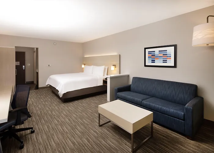 Holiday Inn Express & Suites Ft Myers Beach-Sanibel Gateway By Ihg
