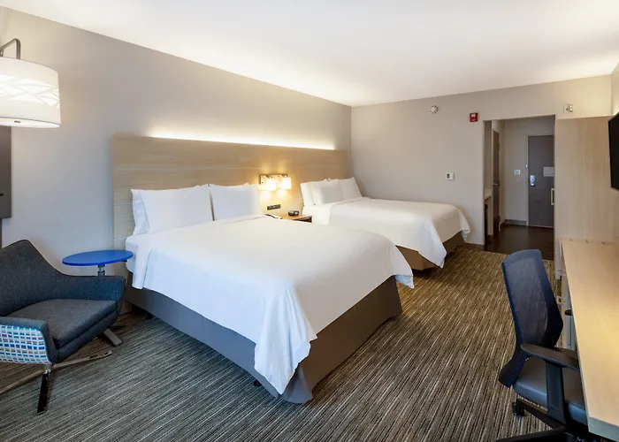 Holiday Inn Express & Suites Ft Myers Beach-Sanibel Gateway By Ihg