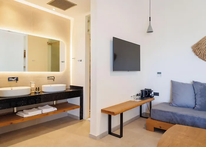Kouros Blanc Resort&Suites