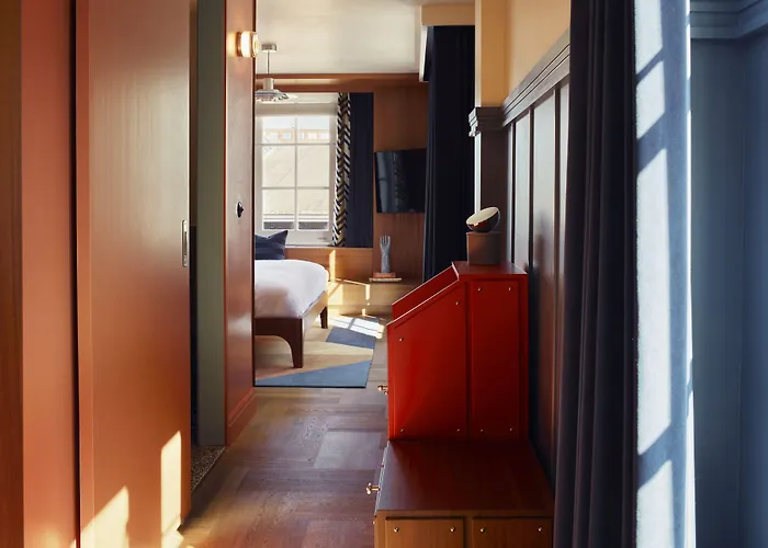 The Hoxton, Lloyd Amsterdam