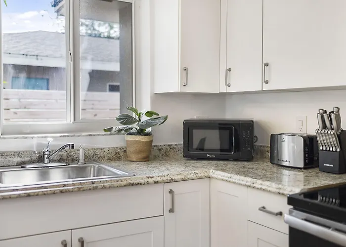 Alani Bay Premium Condos