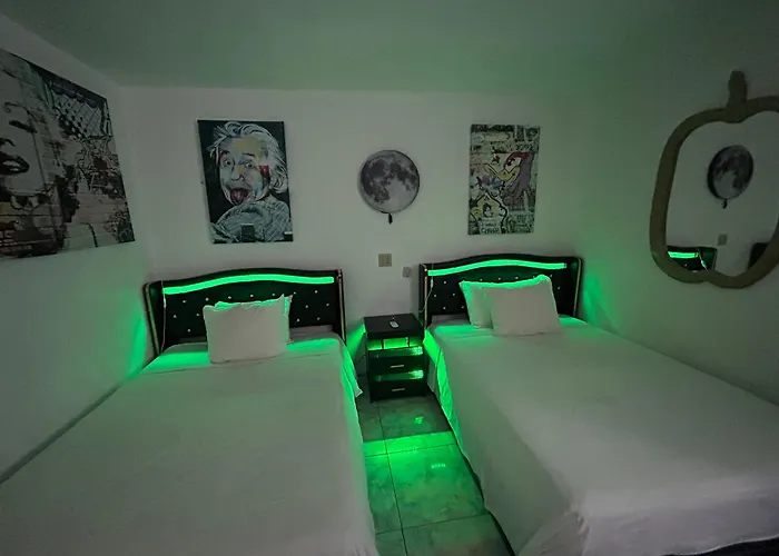 Big Apple Hotel