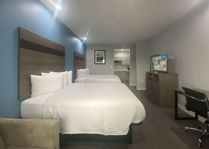 Baymont By Wyndham Freeport Texas