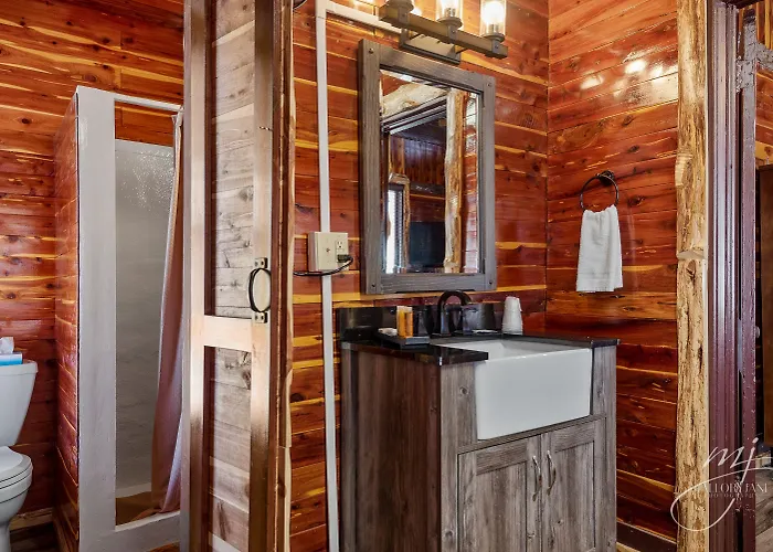 Log Cabin Inn