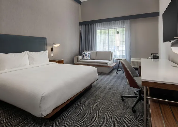 Courtyard By Marriott Olympia